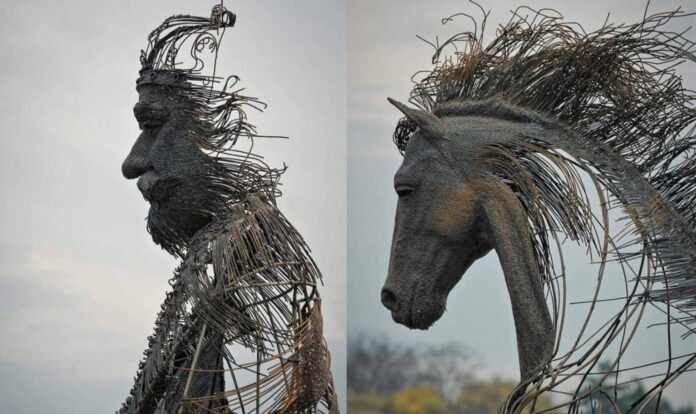 Using steel wires from various industries, sculptor Darius Hulea creates images of historical figures inside the shape of sculptures.